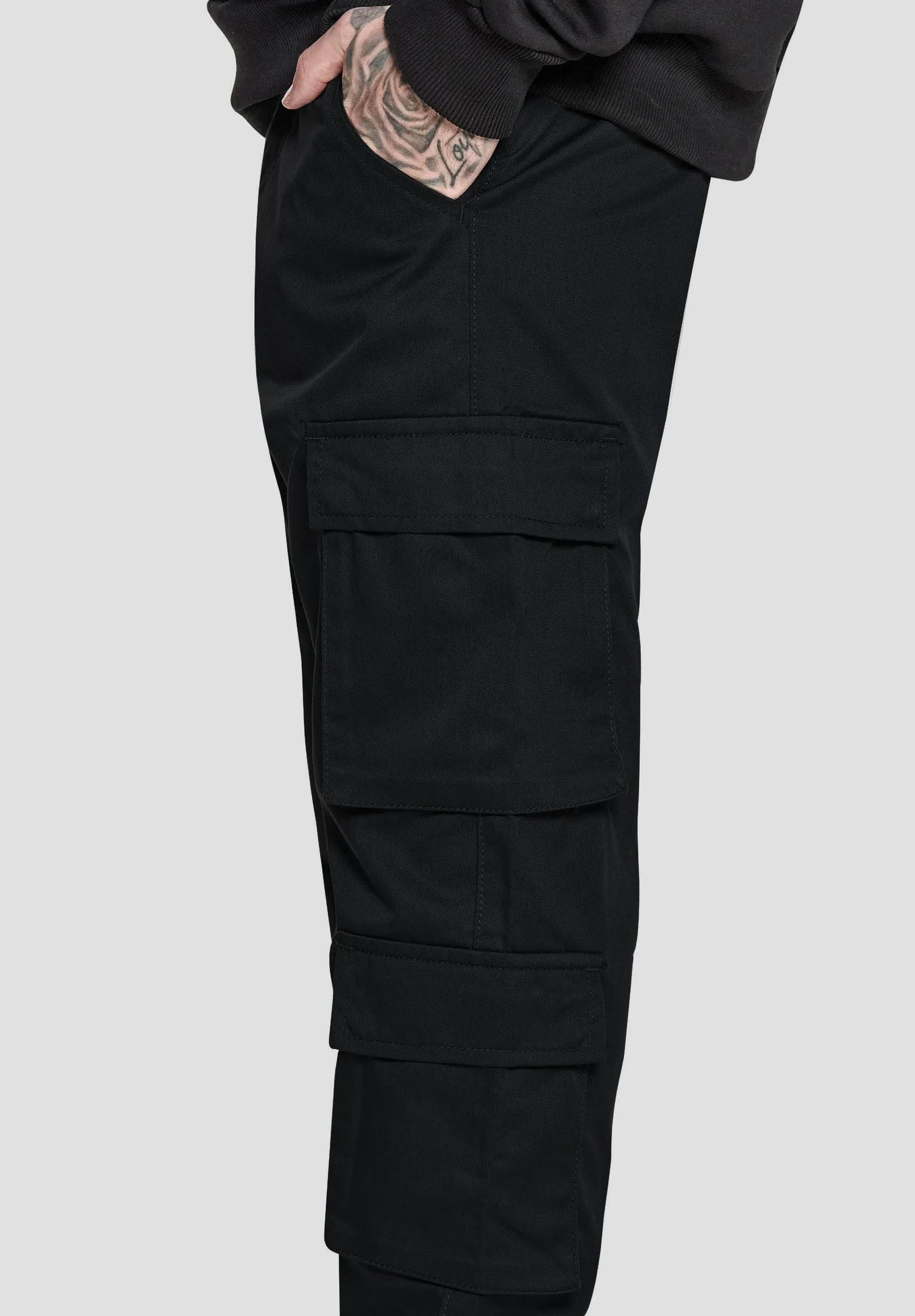 Carbon Black Men Baggy Fit Cargo