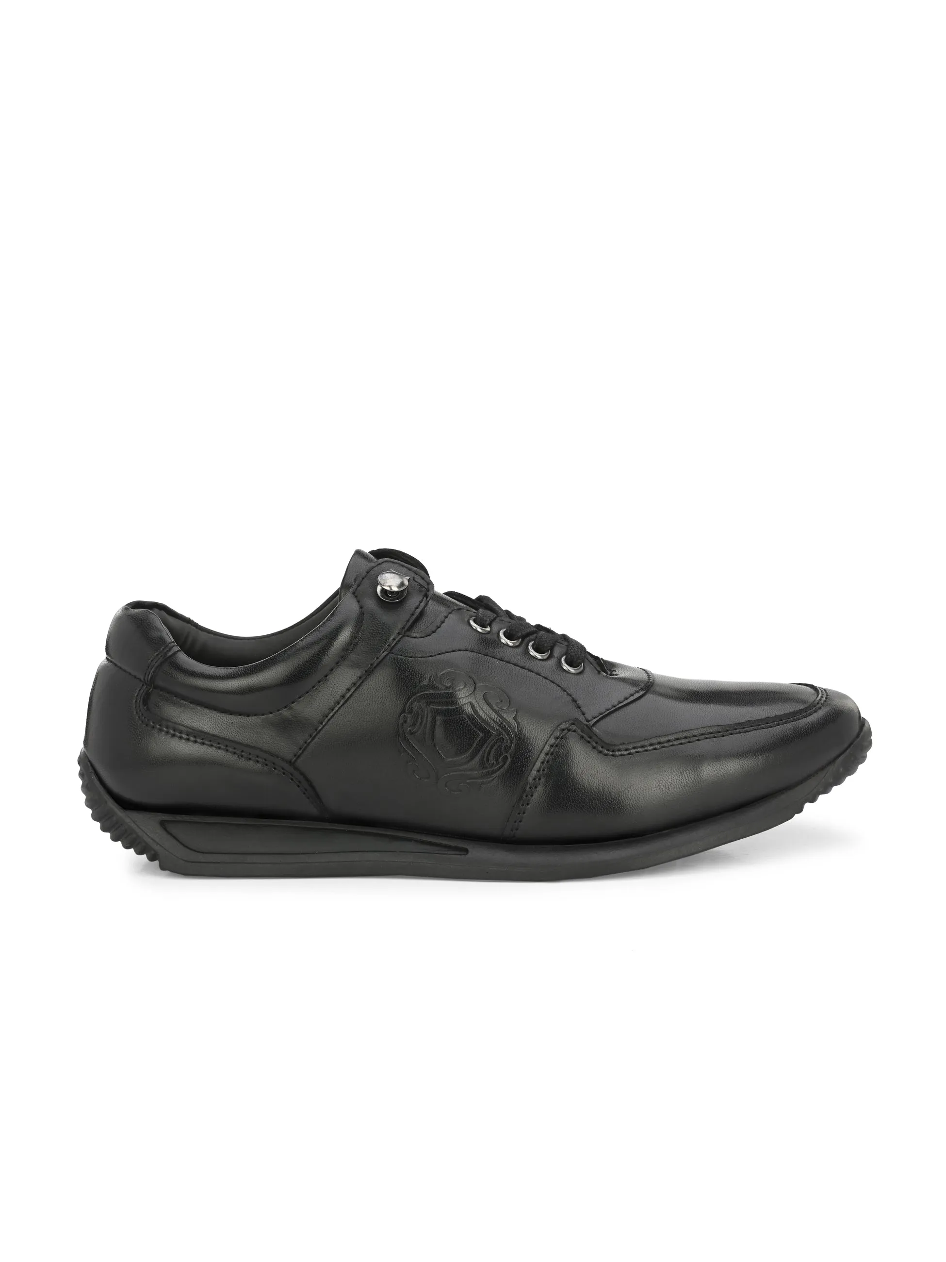 Clamor Black Sneakers