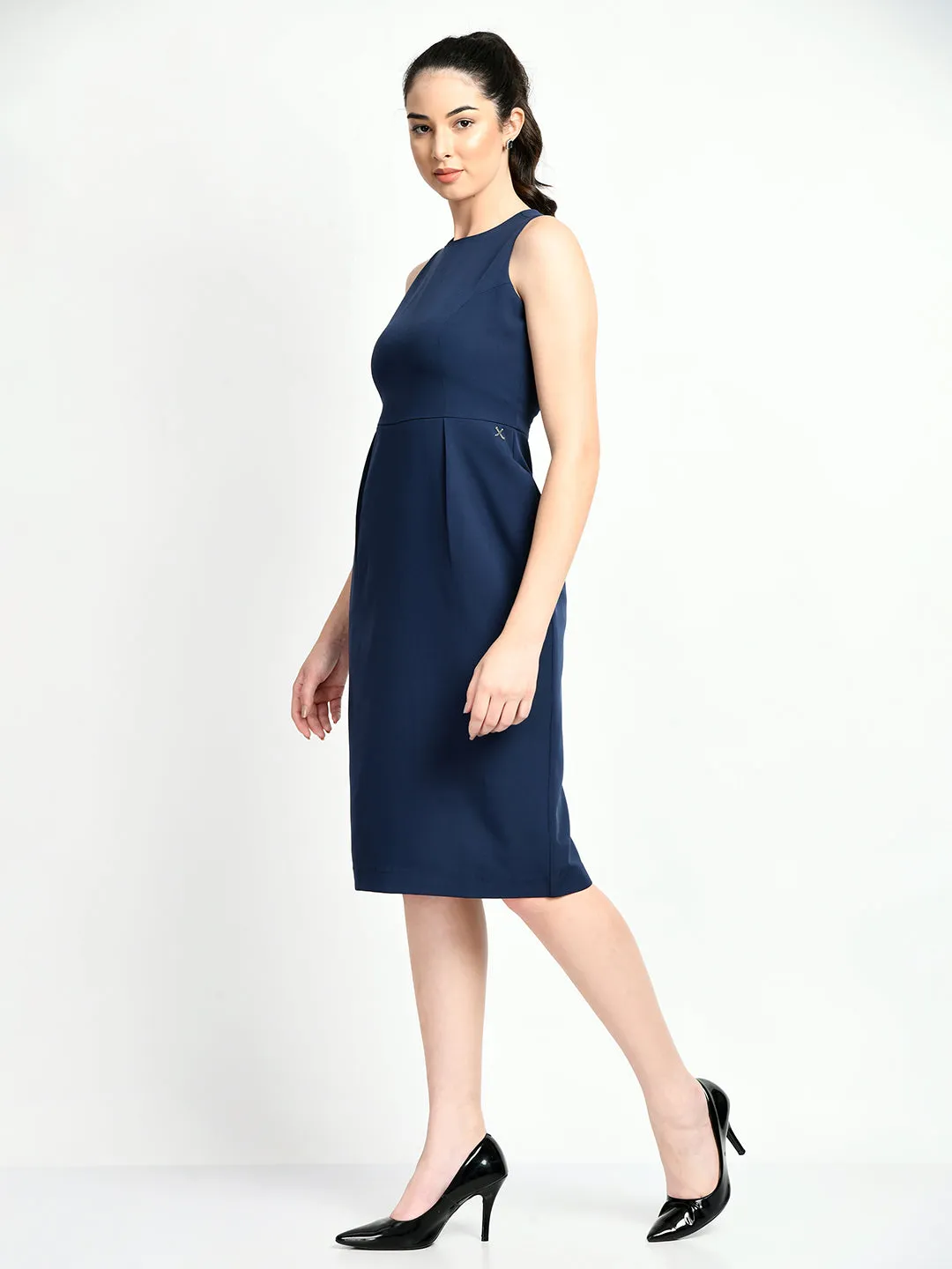 Exude Courage Sleeveless Sheath Dress (Navy)