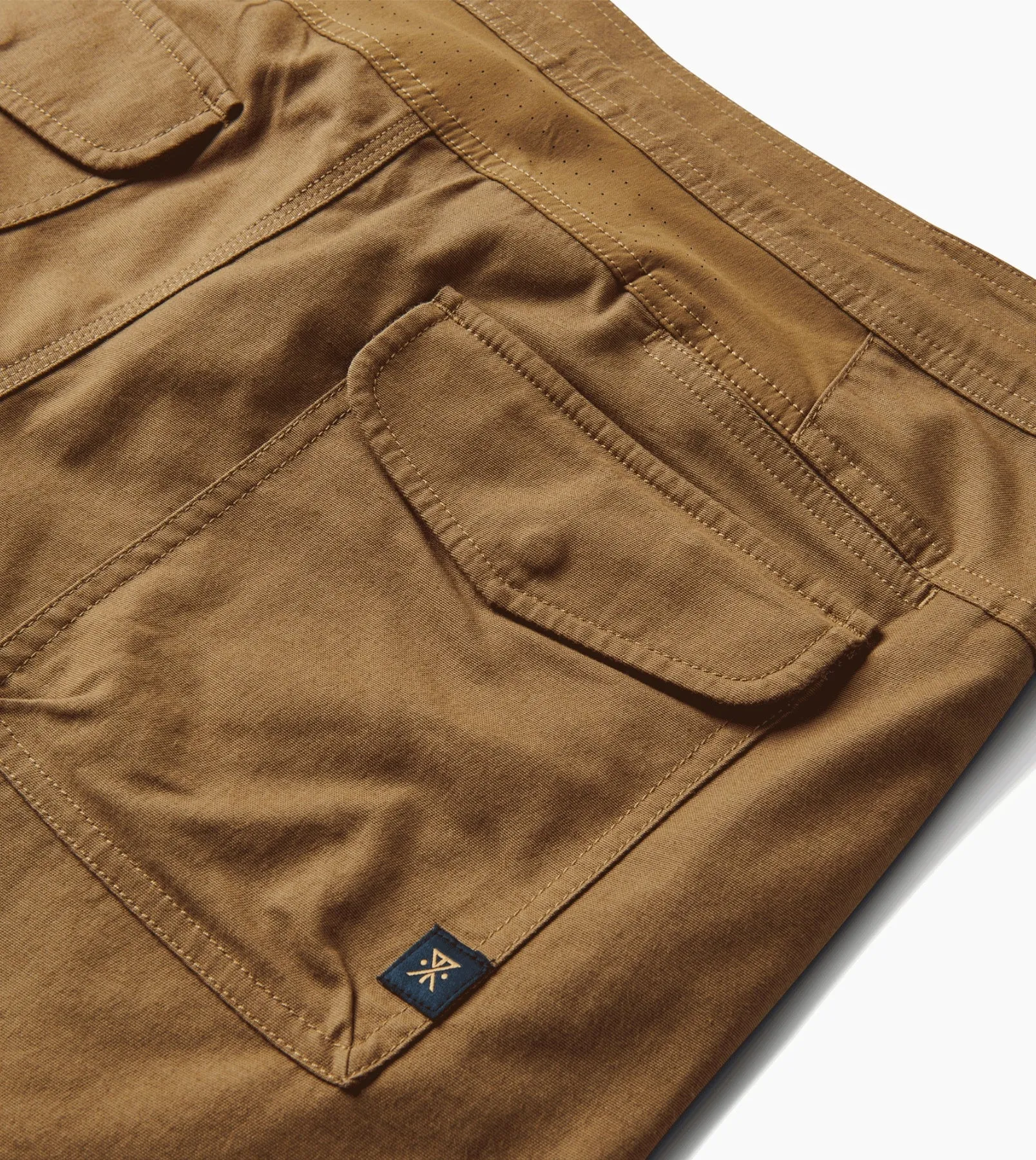 Layover Traveler Shorts 17"