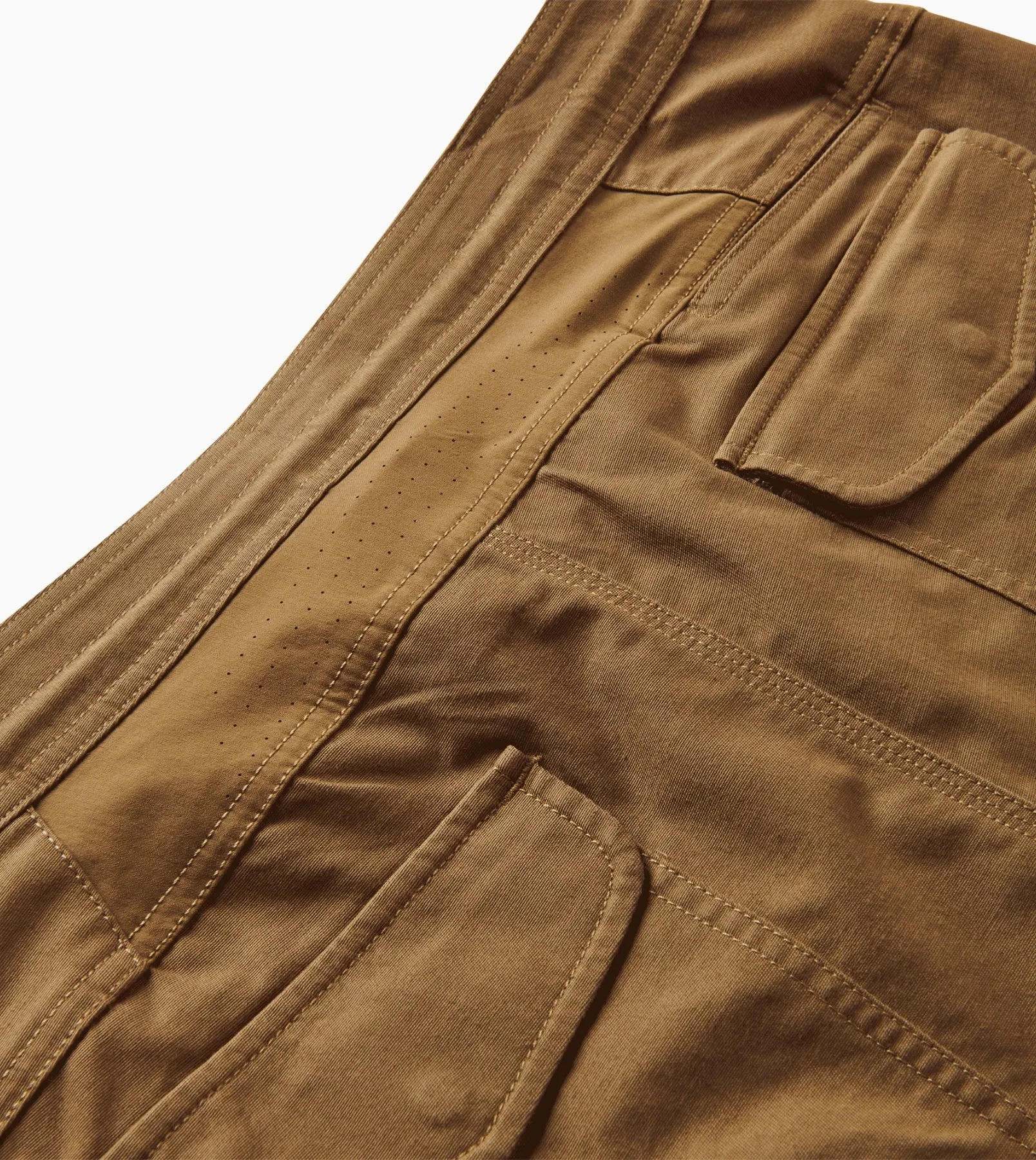 Layover Traveler Shorts 17"