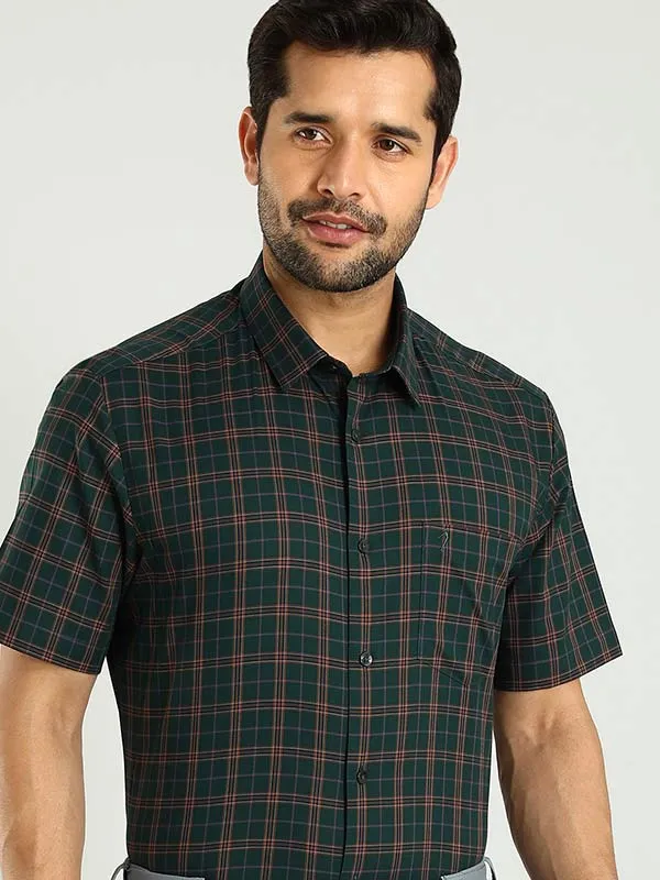 Men Checked Half Sleeve Cotton Shirt