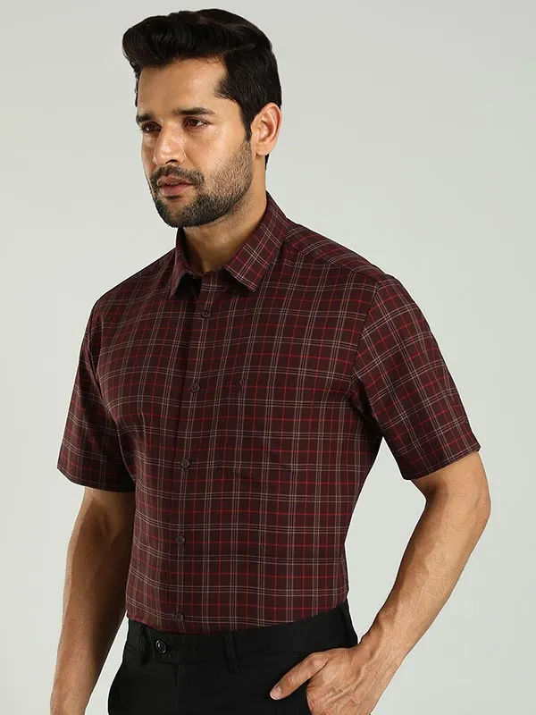 Men Checked Half Sleeve Cotton Shirt