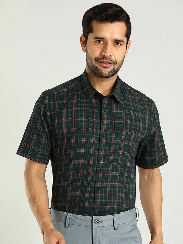 Men Checked Half Sleeve Cotton Shirt