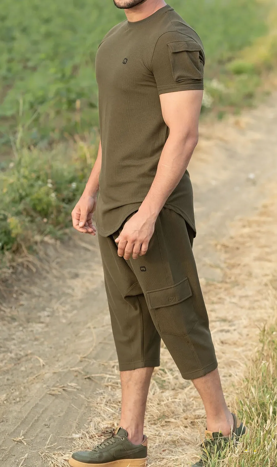 QL IGO Relaxed Cargo Shorts and T-Shirt Set in Dark Khaki