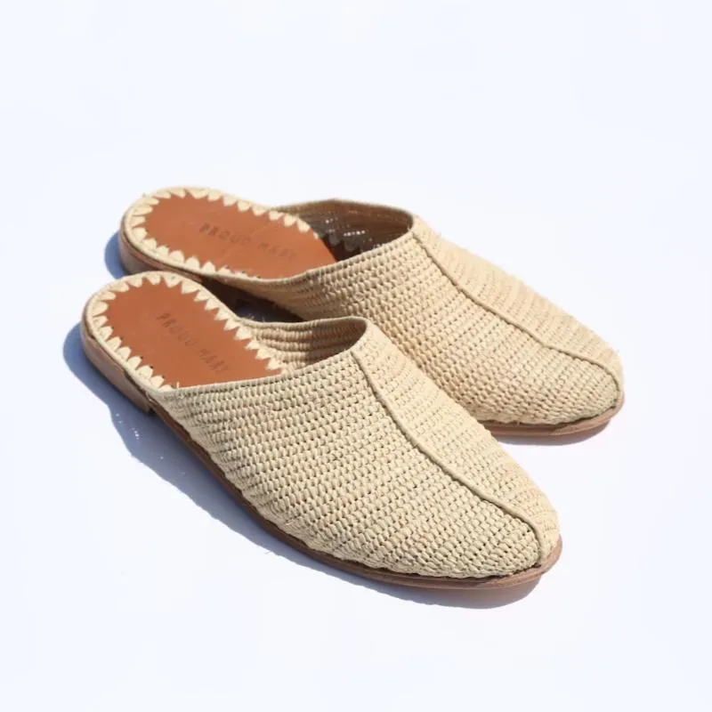 Raffia Closed-Toe Slide (Natural)